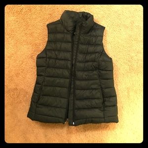 Like new, green puffy vest from GAP.